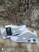 Nike Shox R4 - Primeira Linha