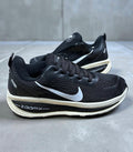 Nike Zoom Vomero - Primeira Linha