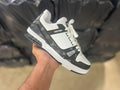 Louis Vuitton Trainer - Primeira Linha