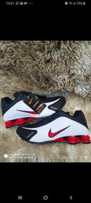 Nike Shox R4 - Primeira Linha