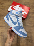 Botinha Nike Borough - Primeira Linha