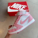 Botinha Nike Borough - Primeira Linha