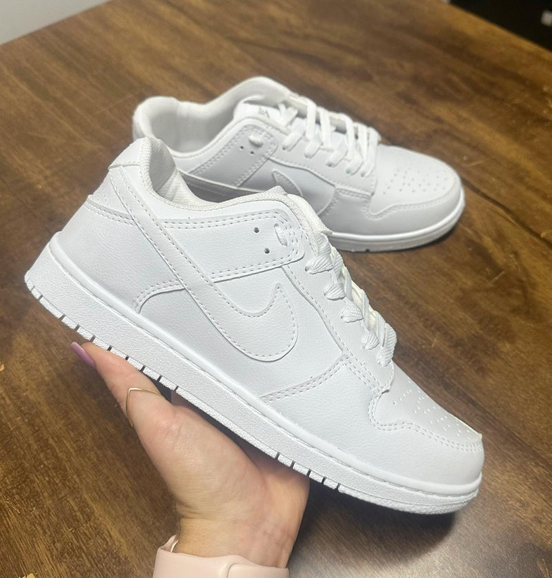 Nike Dunk - Linha Básica